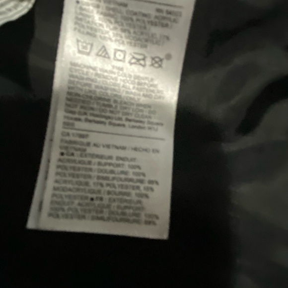 Gap Womens Black Faux Fur Lined Hooded Zip Up Puffer Vest. Sz- XS - Picture 10 of 13